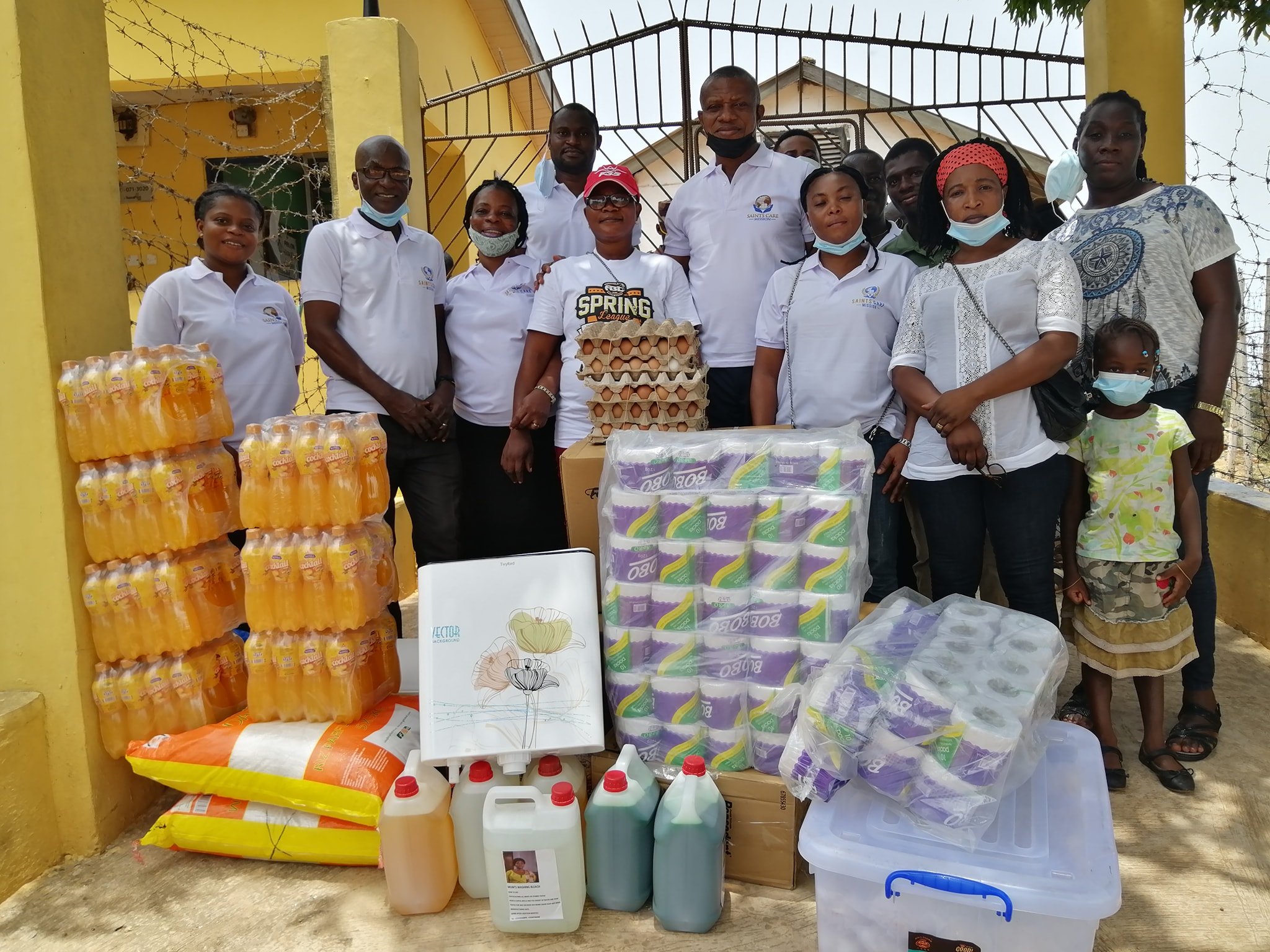 Donation to Ekuasi male Prisons at Sekondi – Saints Care Mission